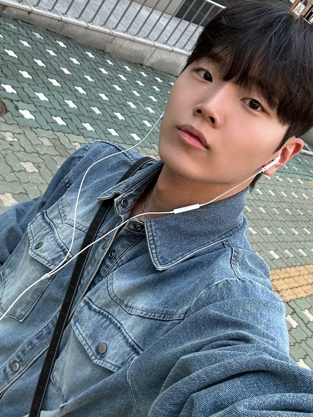 재킷 모델 착용 이미지-S57L24