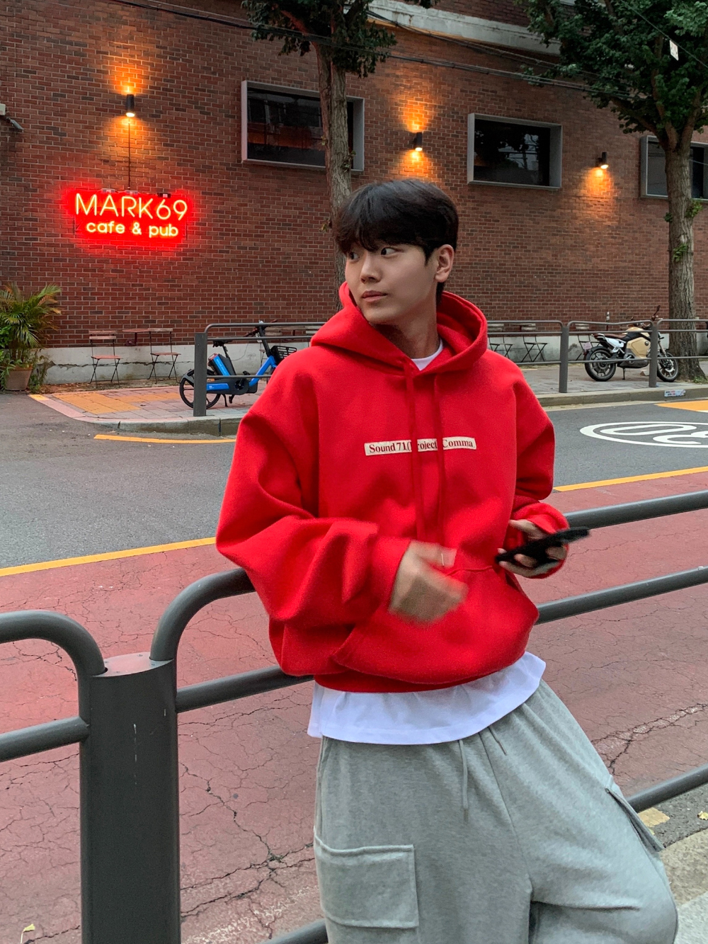 바지 모델 착용 이미지-S61L61