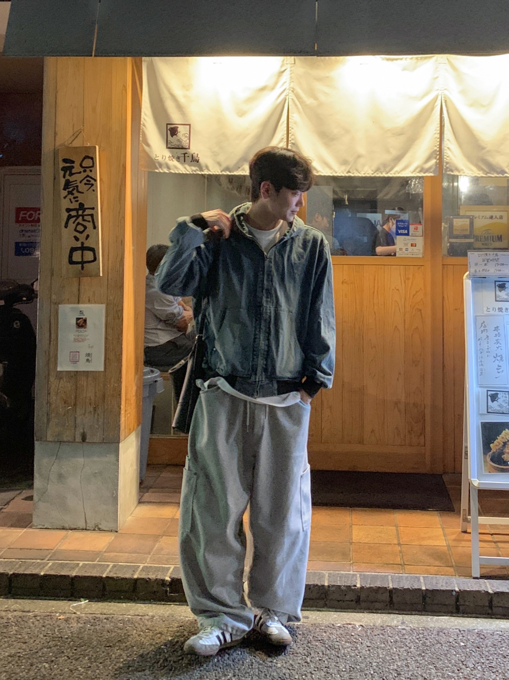 재킷 모델 착용 이미지-S52L1