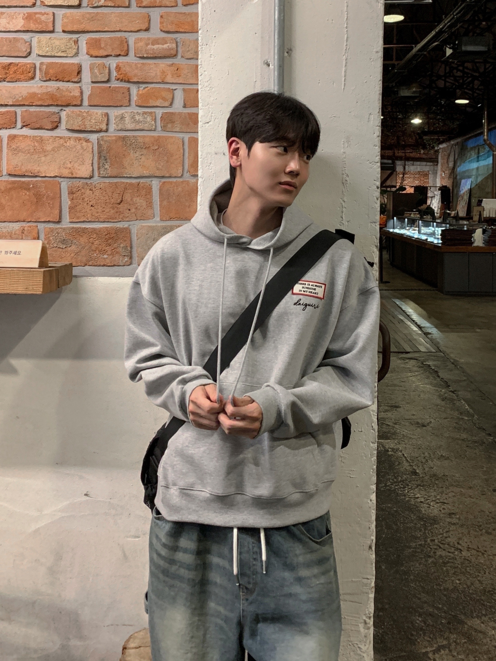 모자 모델 착용 이미지-S47L32