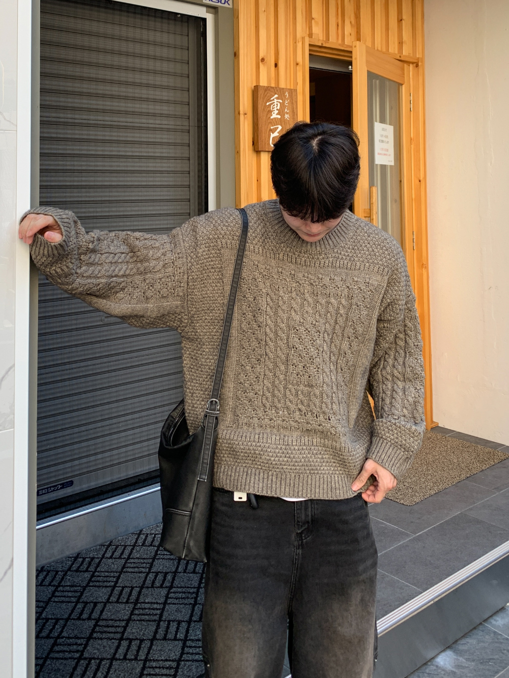 악세사리 모델 착용 이미지-S56L13