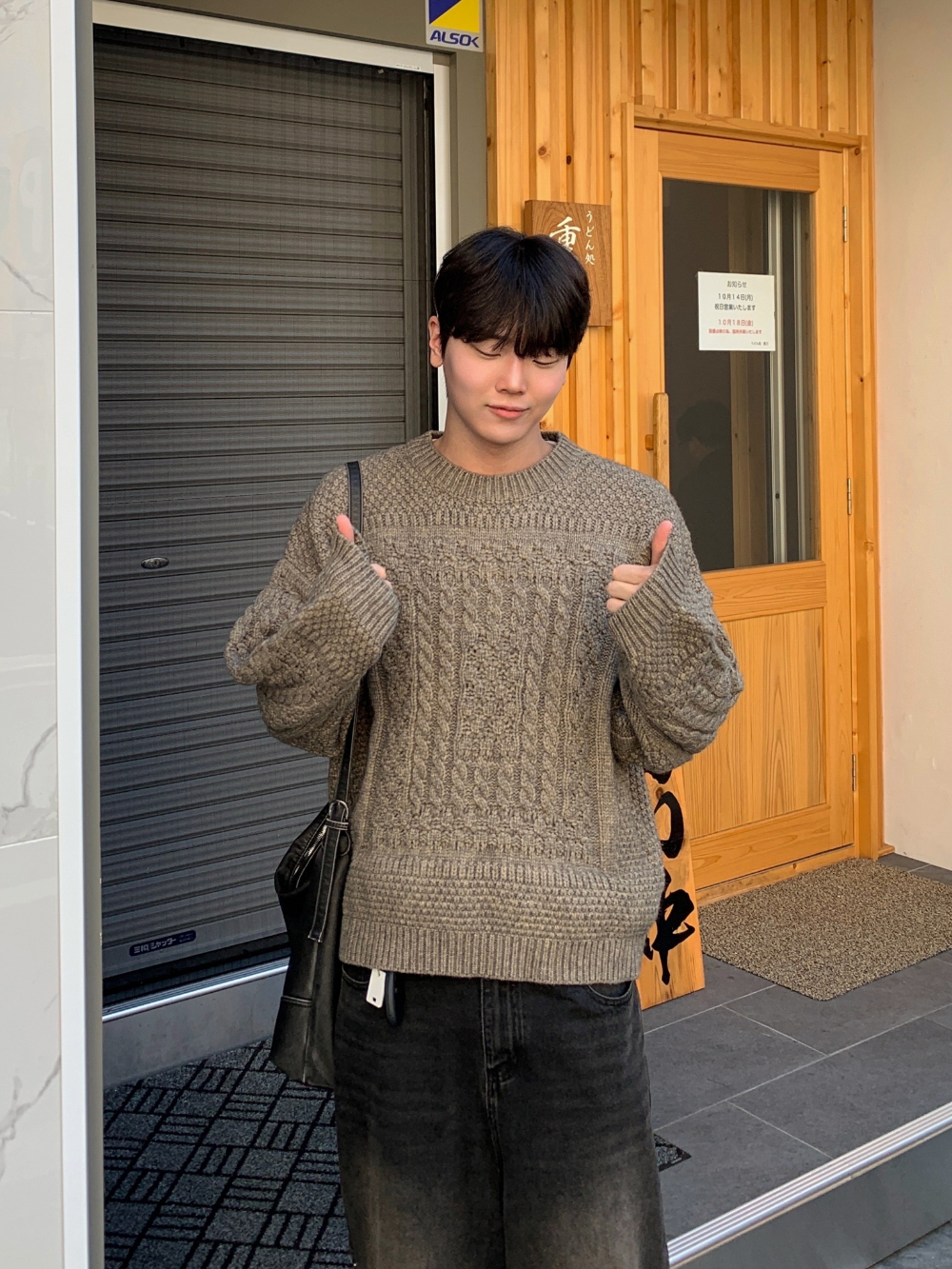 악세사리 모델 착용 이미지-S56L19