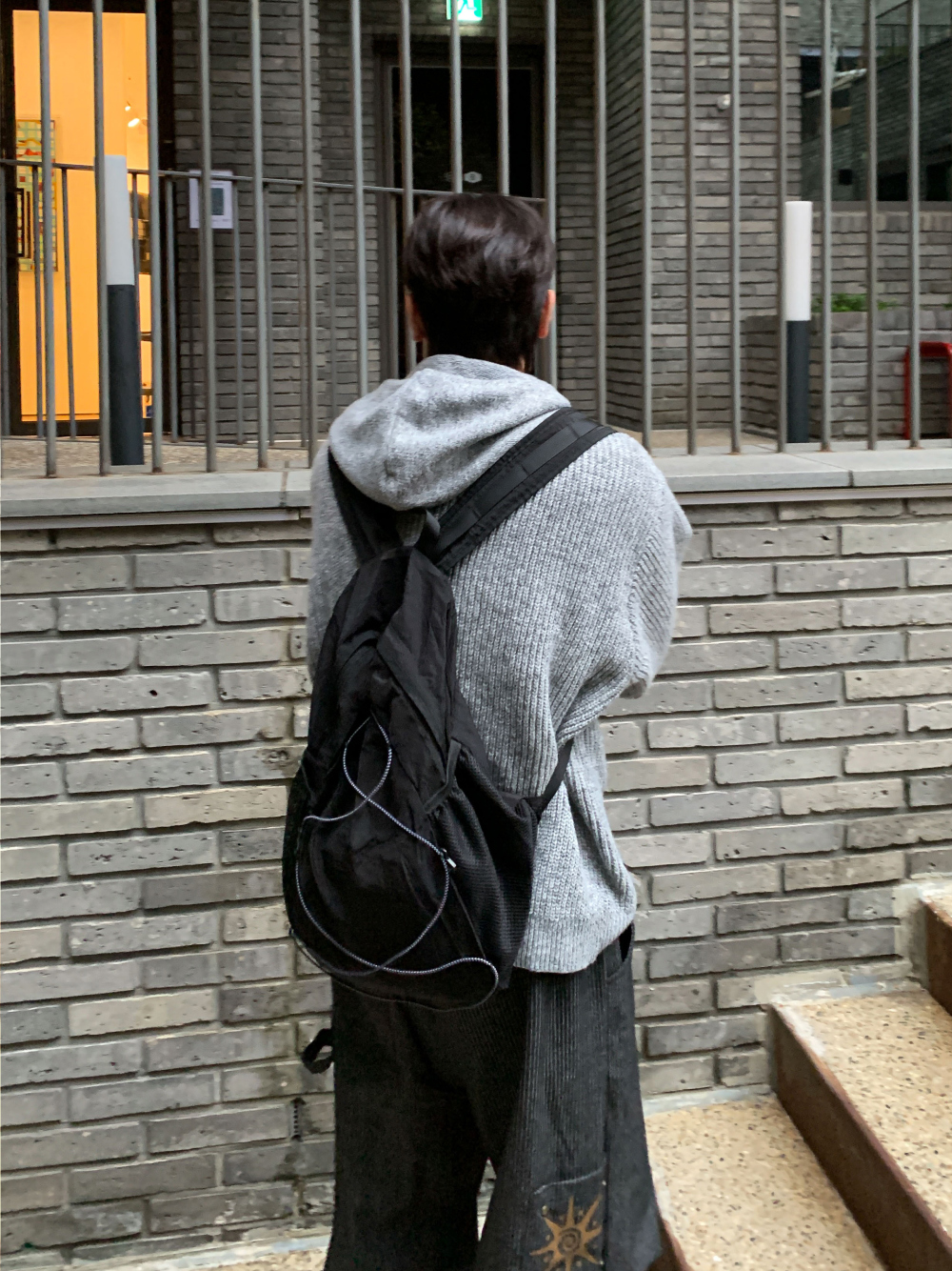 악세사리 모델 착용 이미지-S61L11