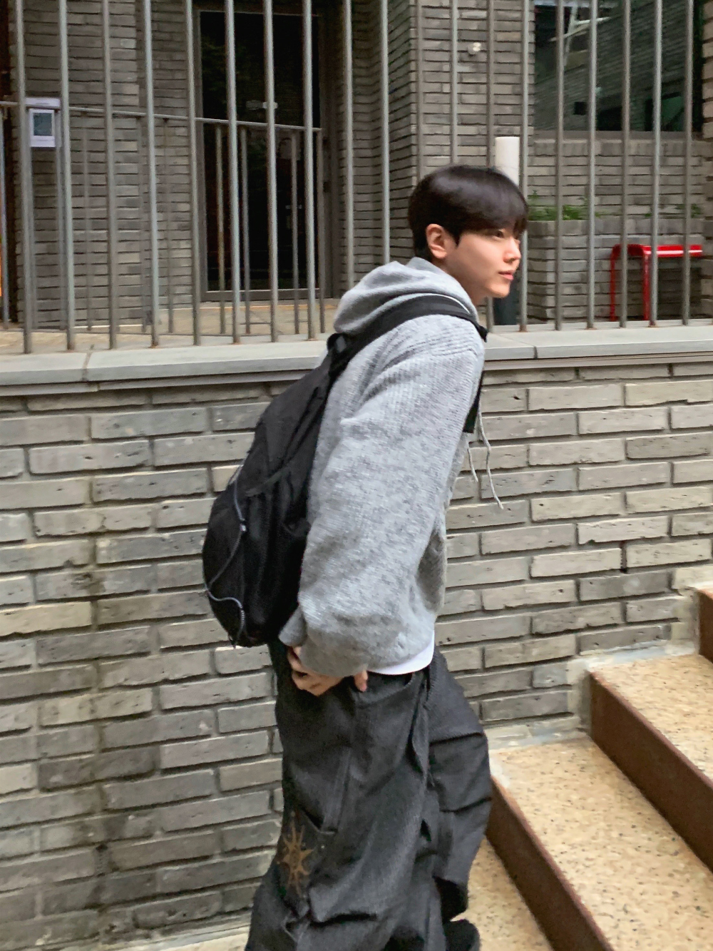 악세사리 모델 착용 이미지-S61L30
