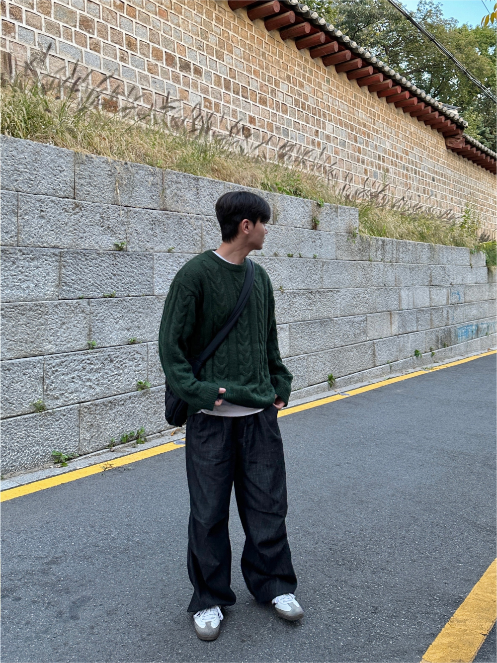 긴팔 티셔츠 모델 착용 이미지-S83L14