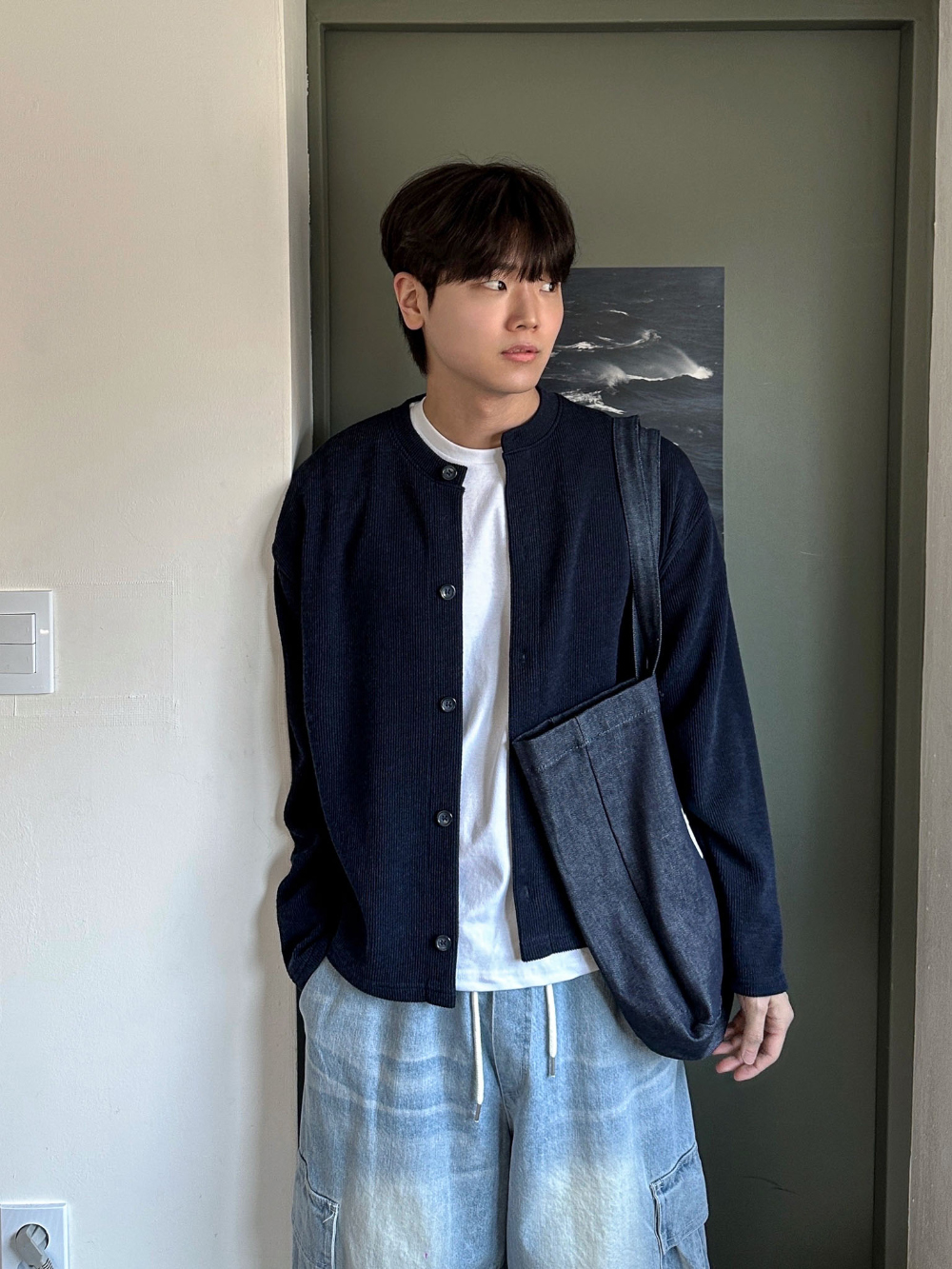 긴팔 티셔츠 모델 착용 이미지-S118L24