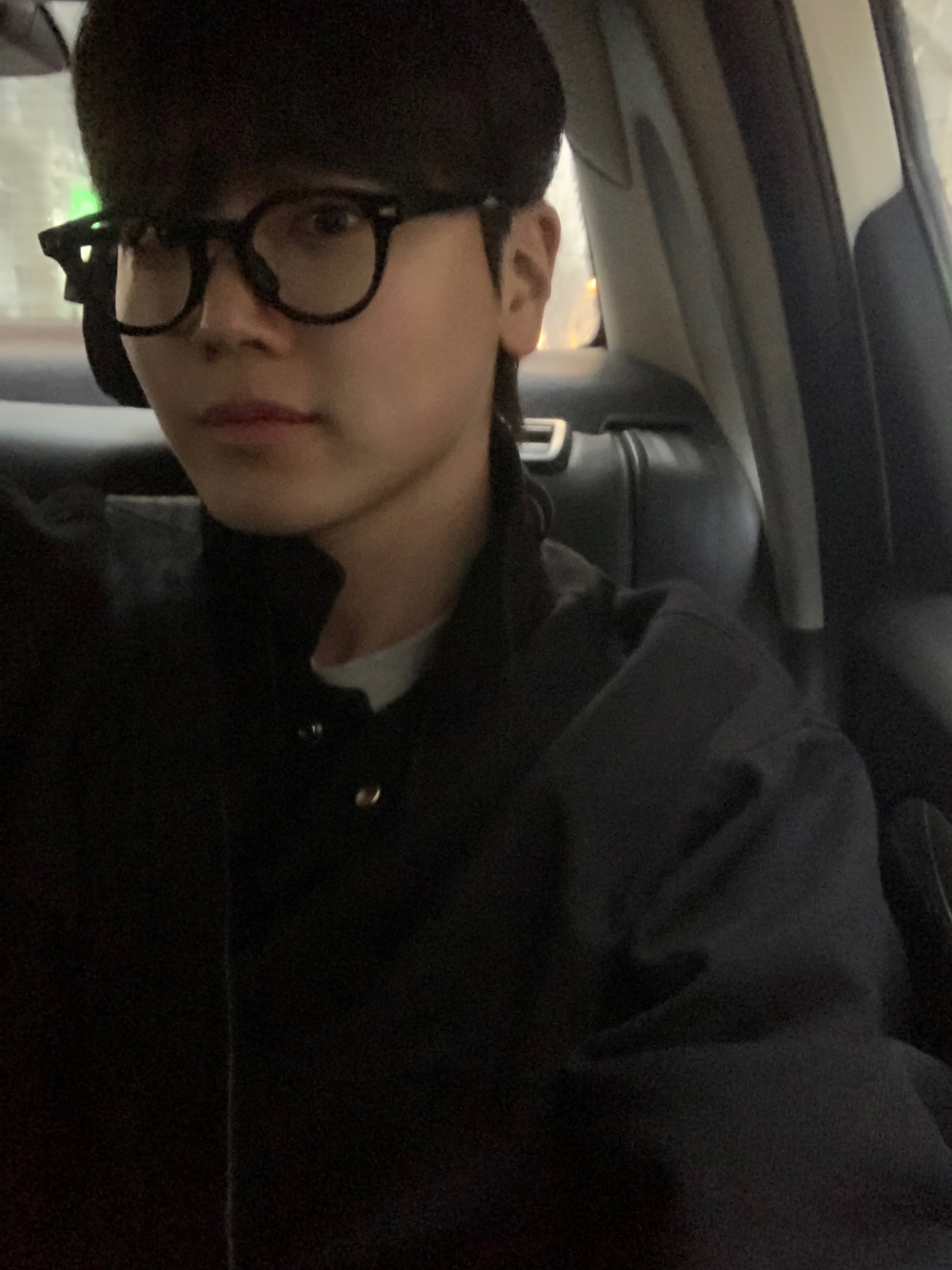 악세사리 모델 착용 이미지-S119L11