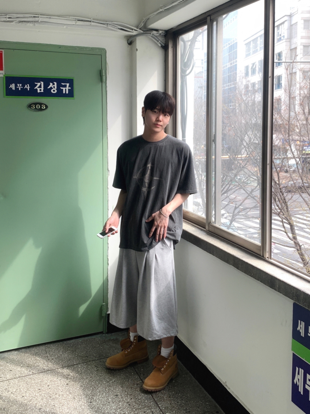 드레스 모델 착용 이미지-S129L15