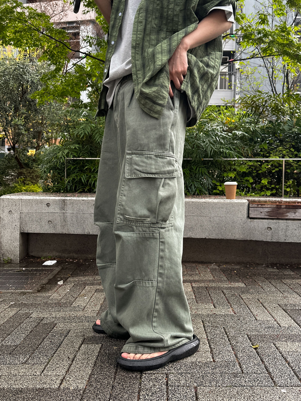 바지 모델 착용 이미지-S143L16
