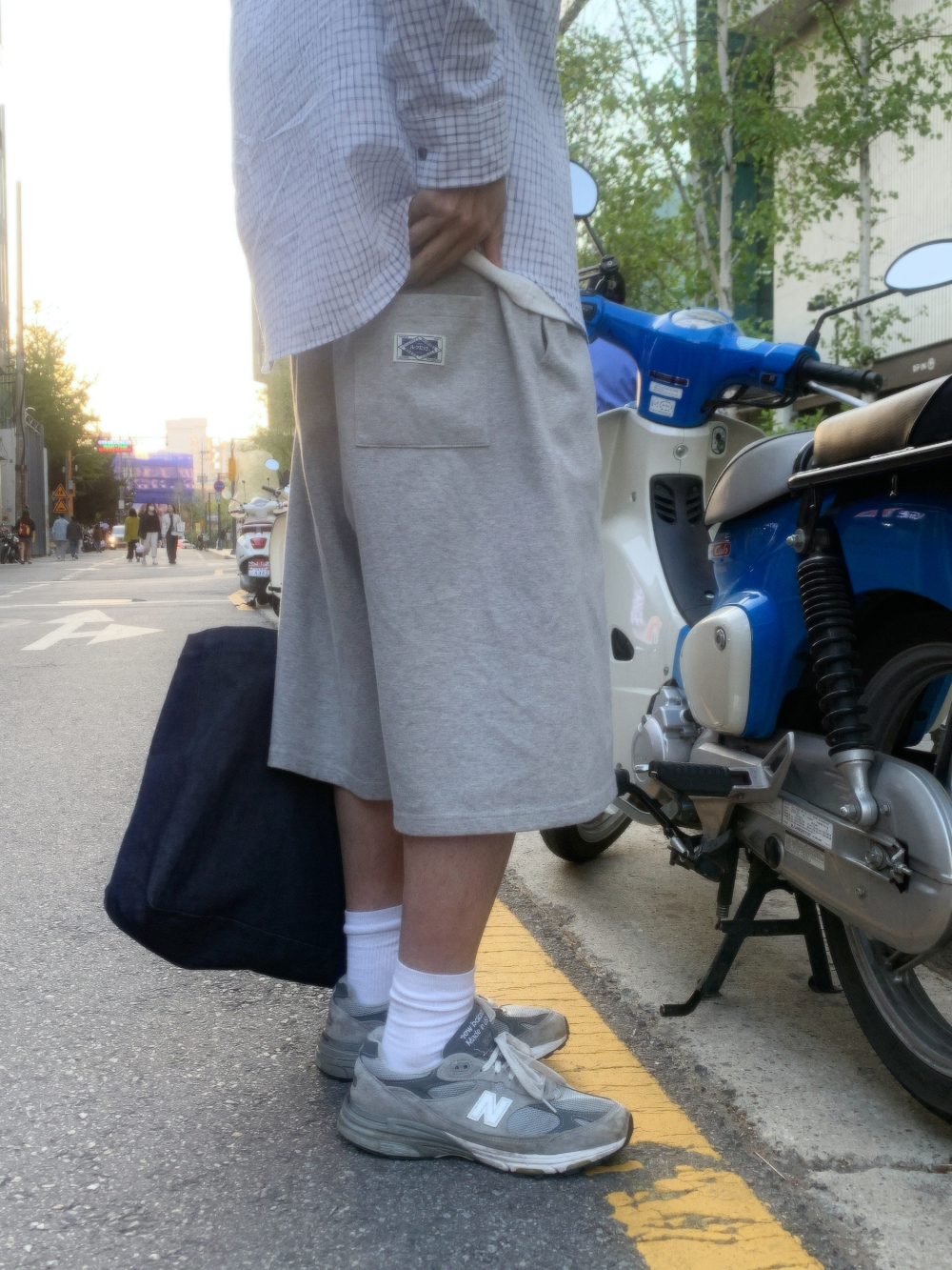반바지 모델 착용 이미지-S135L75