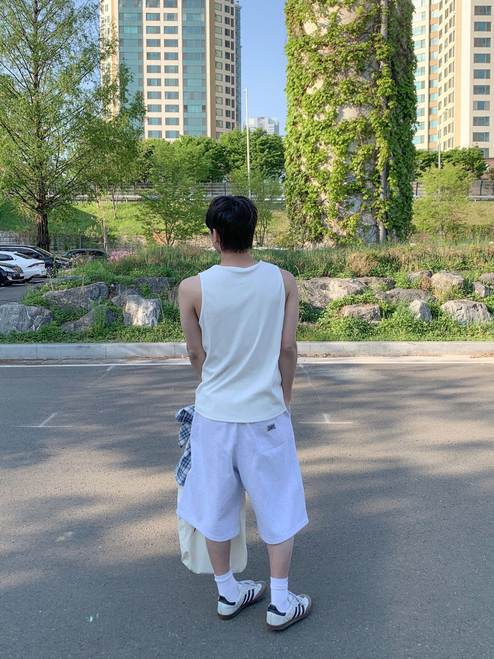 반바지 모델 착용 이미지-S135L6
