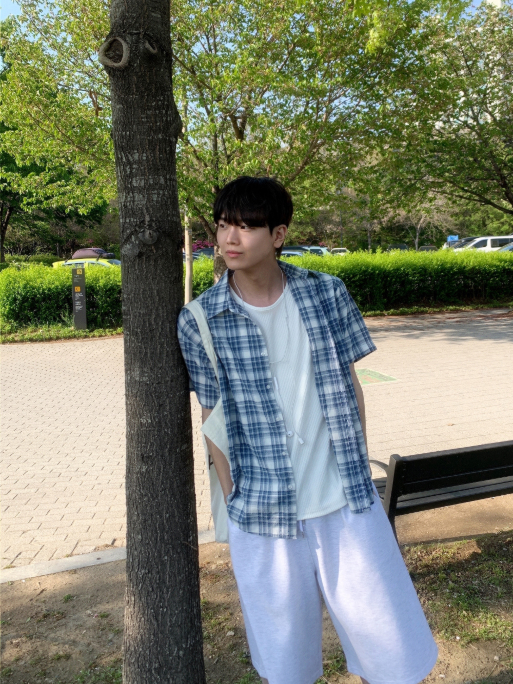 민소매 모델 착용 이미지-S133L10