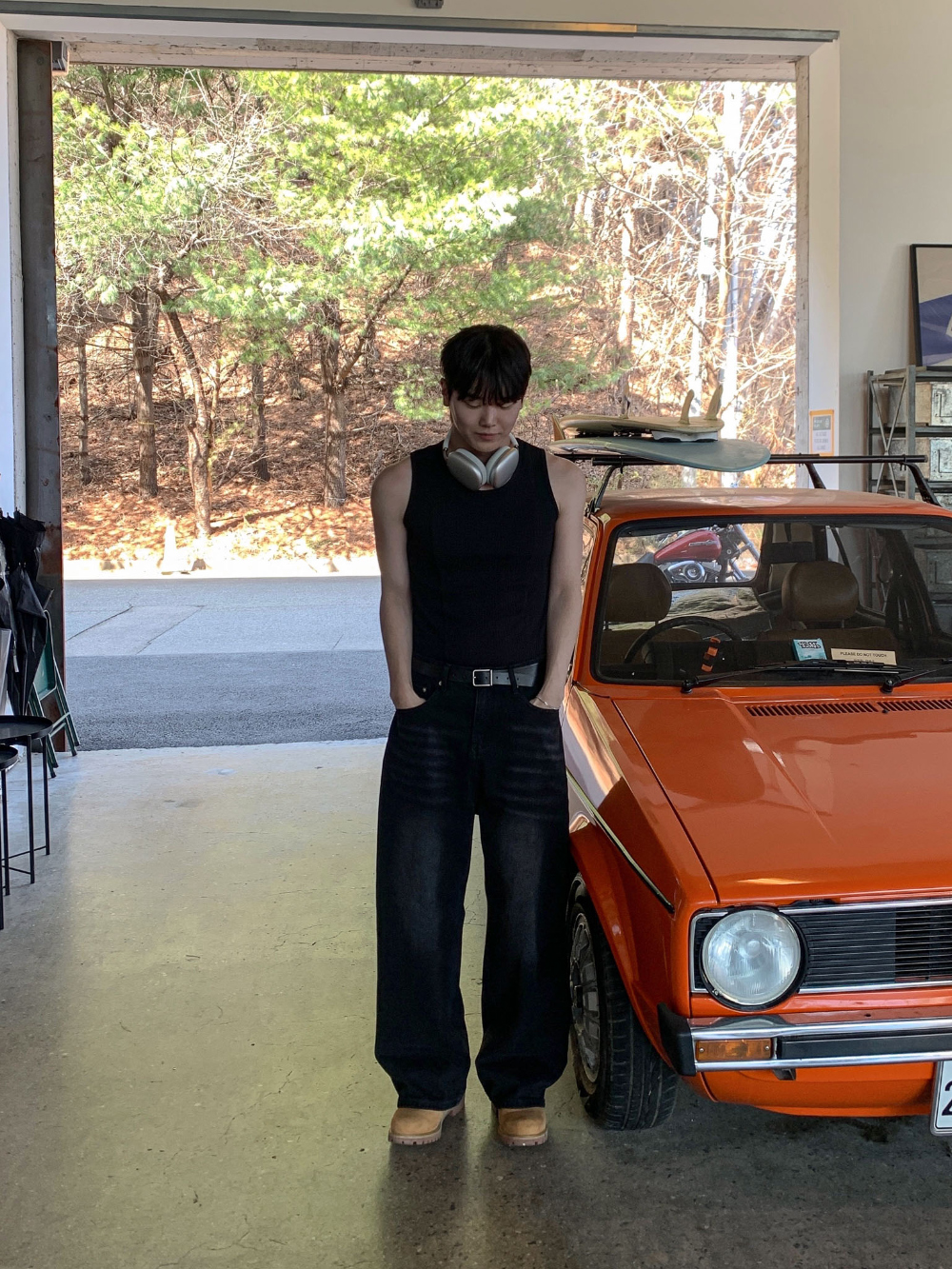 민소매 모델 착용 이미지-S130L25