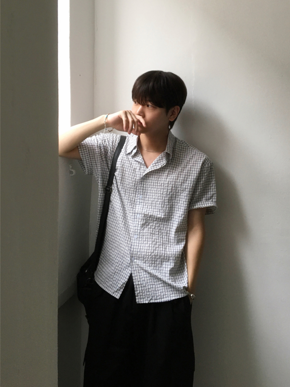 악세사리 모델 착용 이미지-S84L19