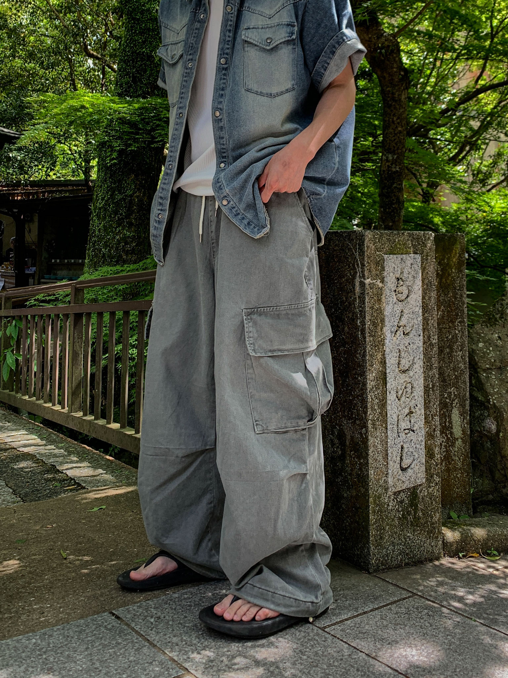 바지 모델 착용 이미지-S149L13