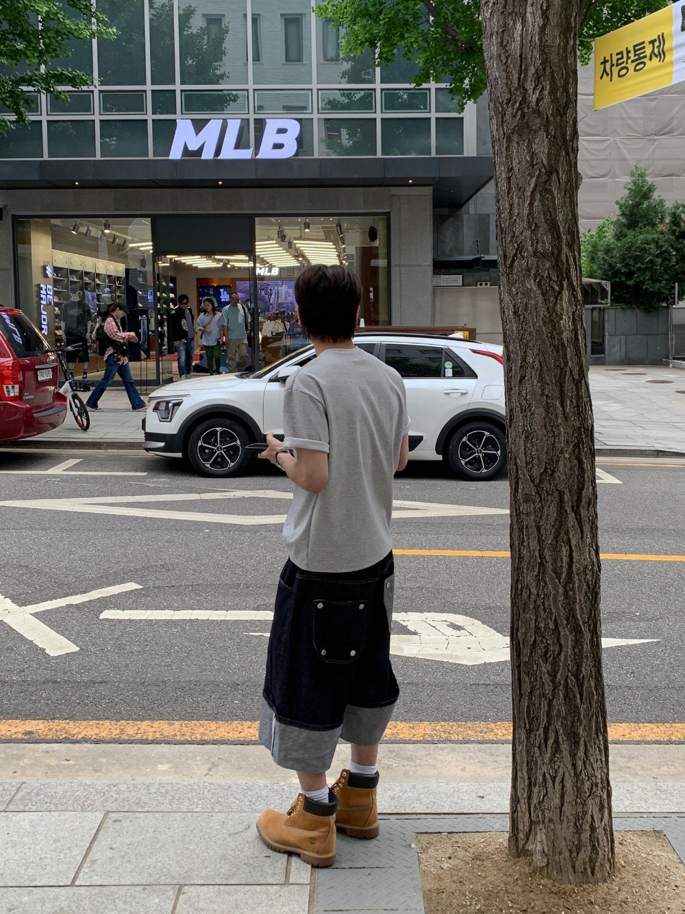반바지 모델 착용 이미지-S139L14