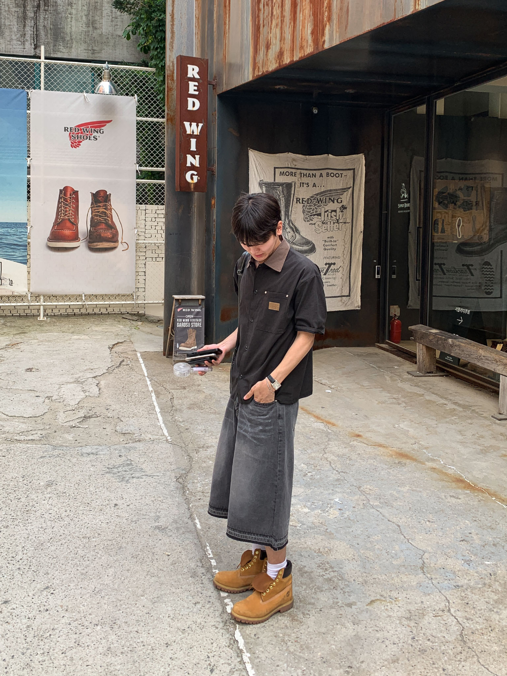 반바지 모델 착용 이미지-S144L25