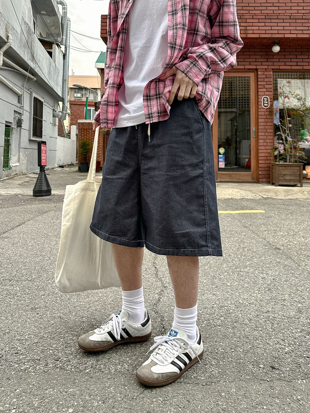민소매 모델 착용 이미지-S132L26