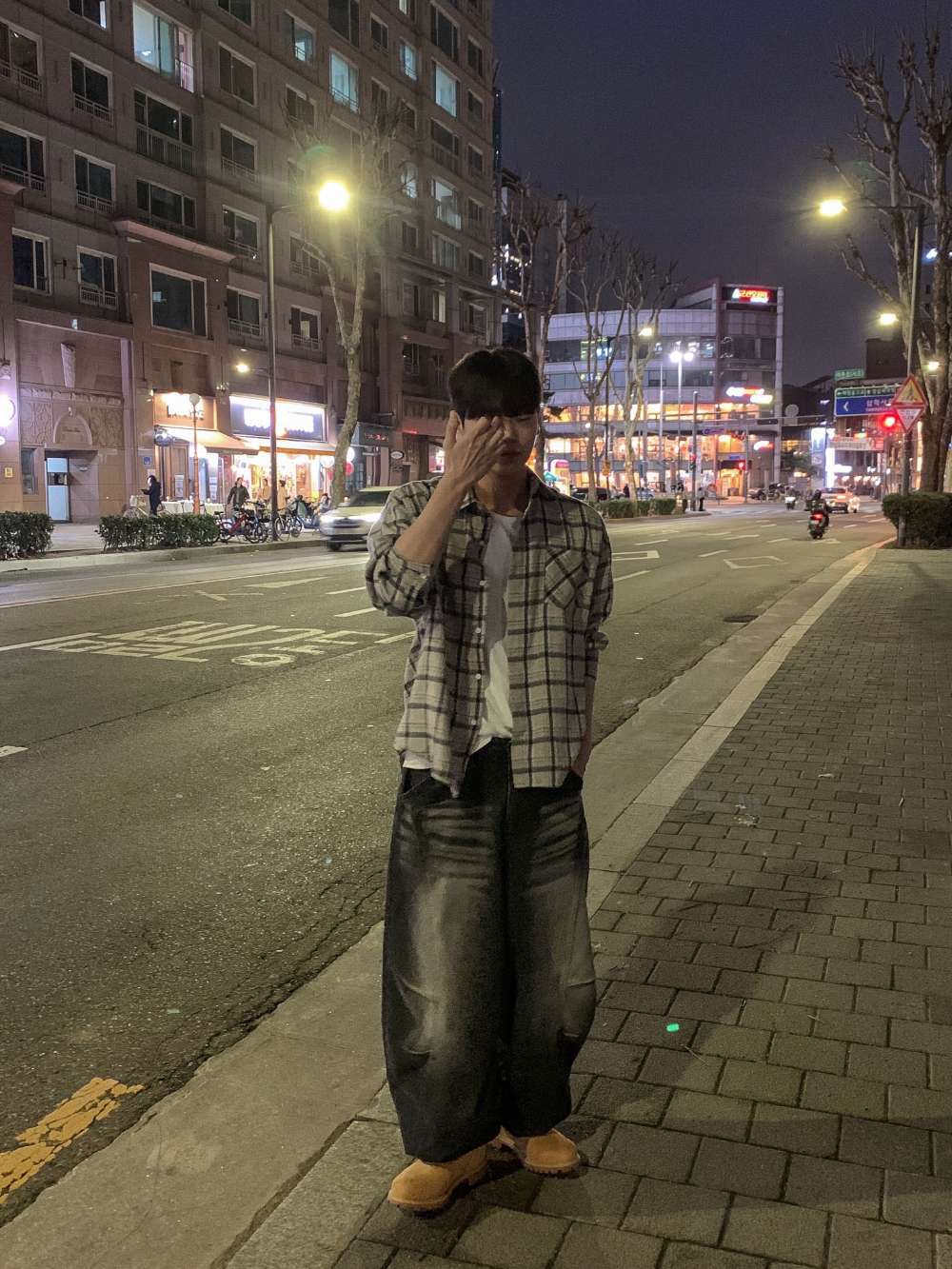 바지 모델 착용 이미지-S126L10
