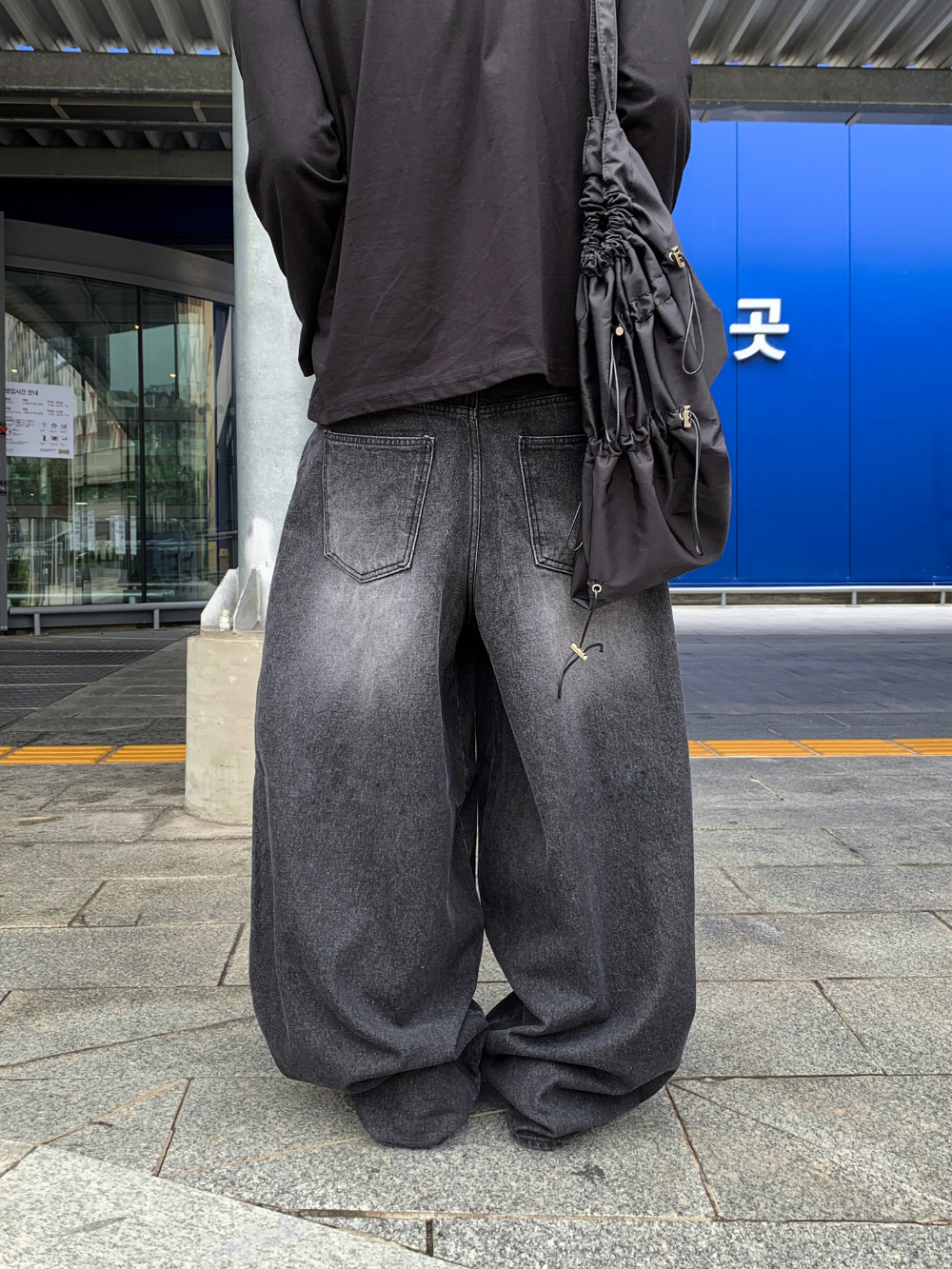 바지 모델 착용 이미지-S158L49