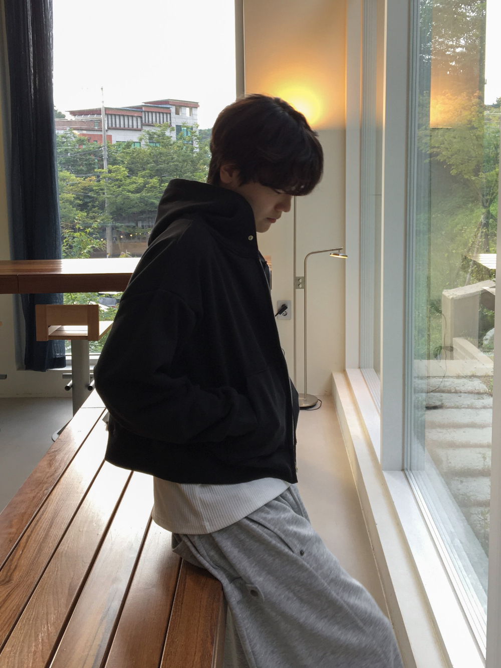 바지 모델 착용 이미지-S180L3