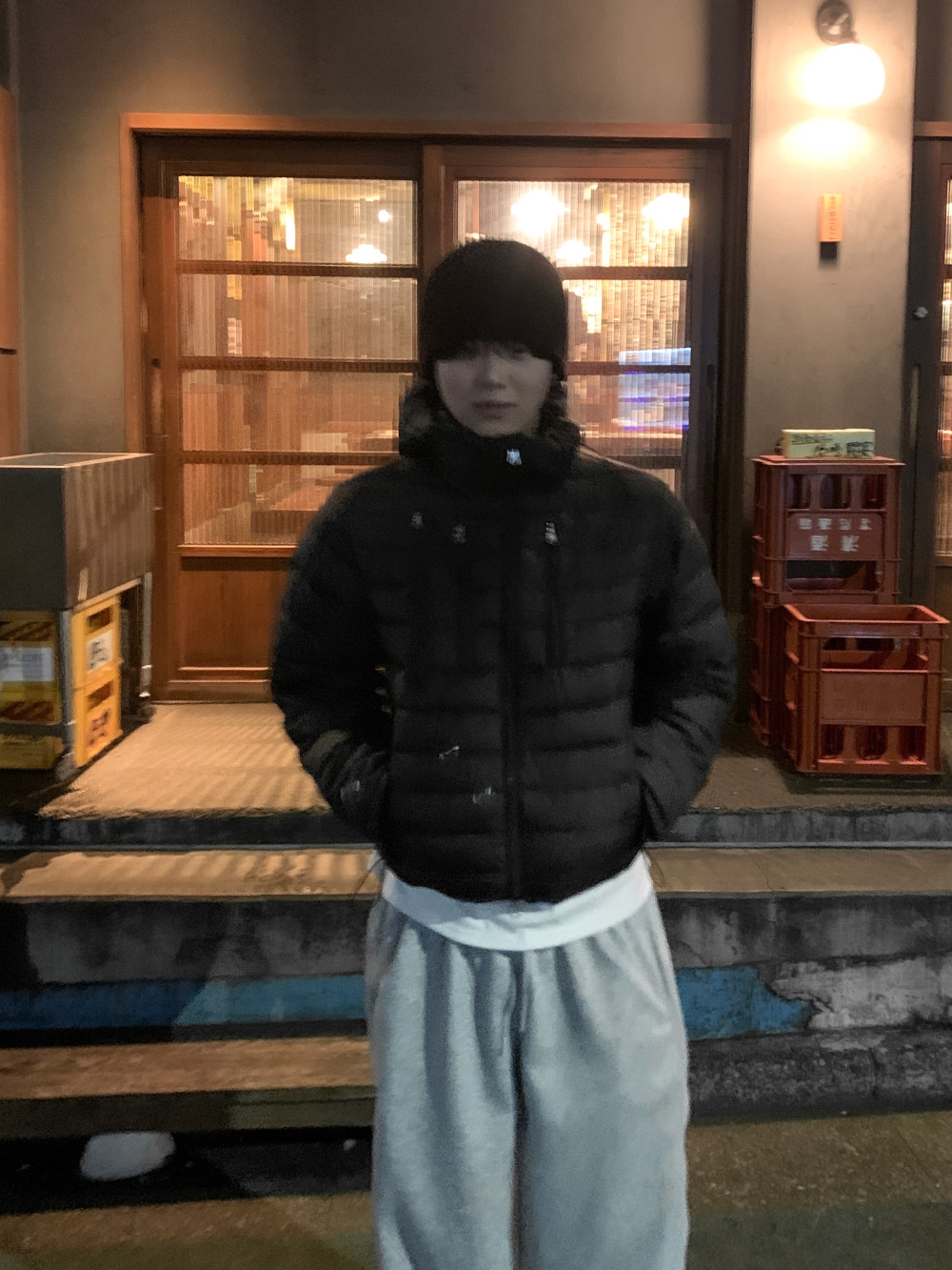 패딩 모델 착용 이미지-S81L28