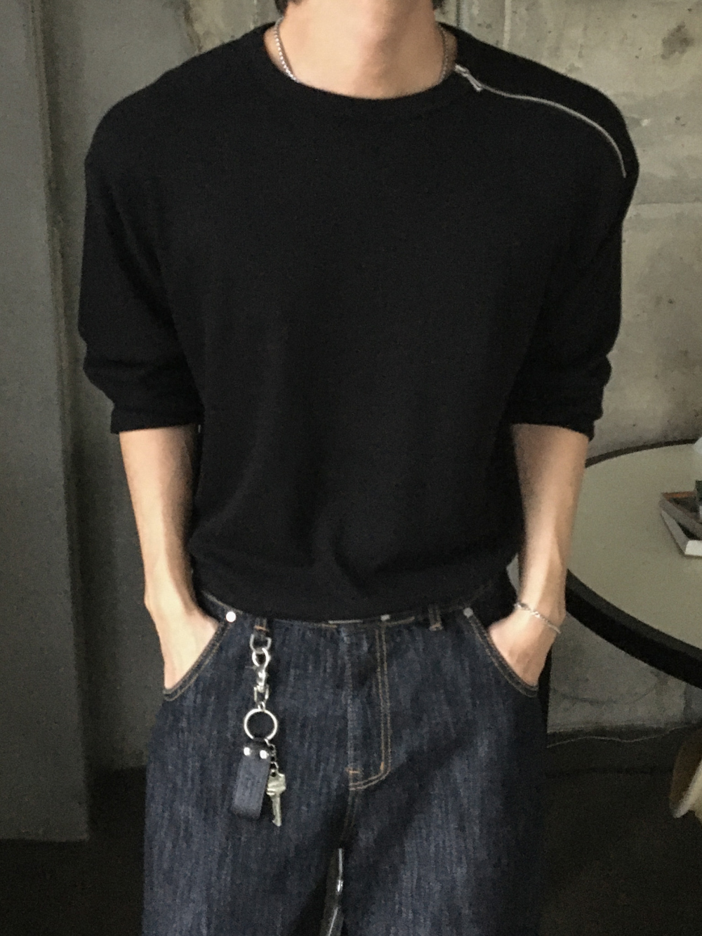 반팔 티셔츠 모델 착용 이미지-S163L15