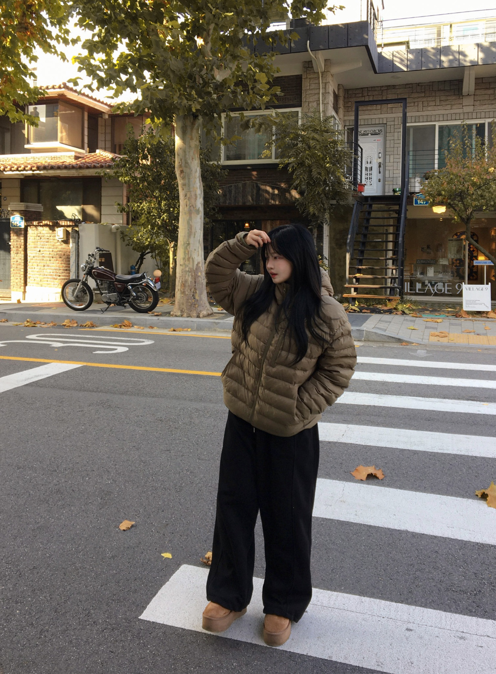 패딩 모델 착용 이미지-S196L1