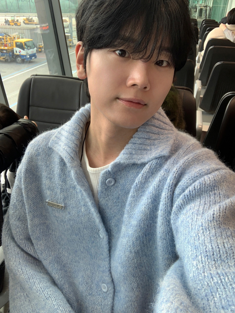 악세사리 모델 착용 이미지-S203L11