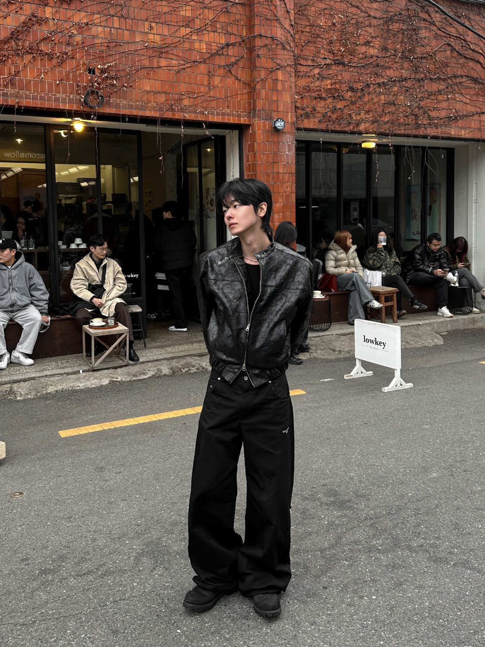 멜빵 스커트/바지 모델 착용 이미지-S213L5