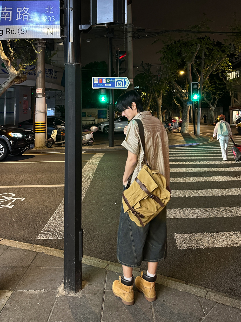 악세사리 모델 착용 이미지-S223L6