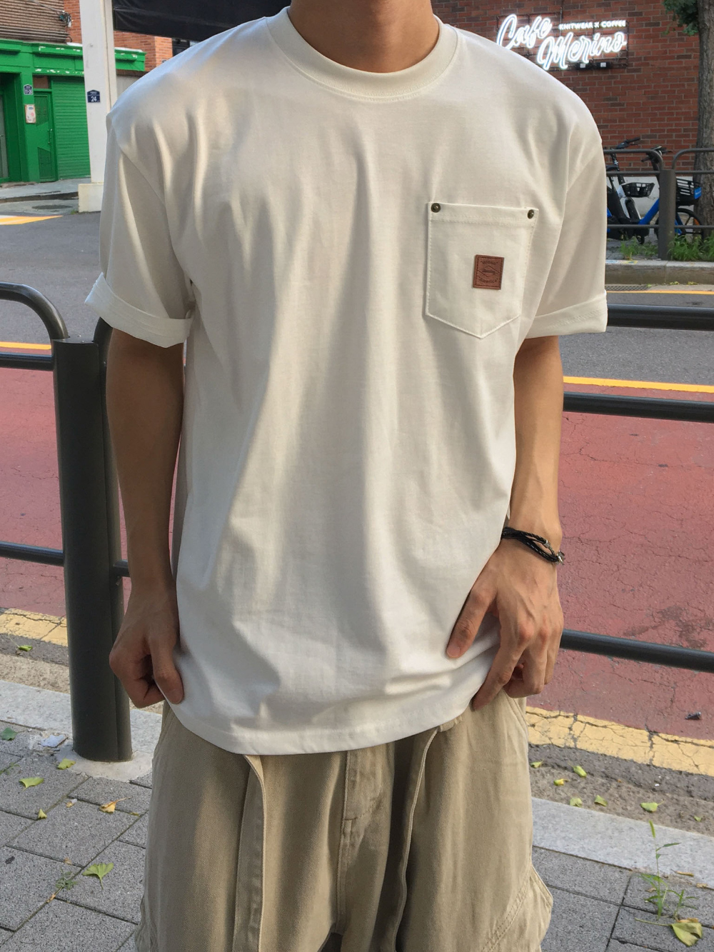 바지 모델 착용 이미지-S156L12