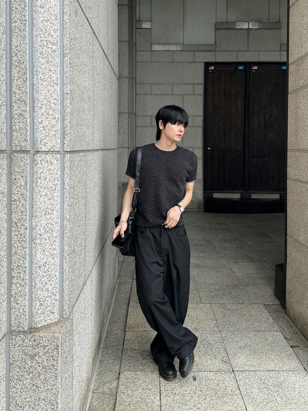 바지 모델 착용 이미지-S240L20