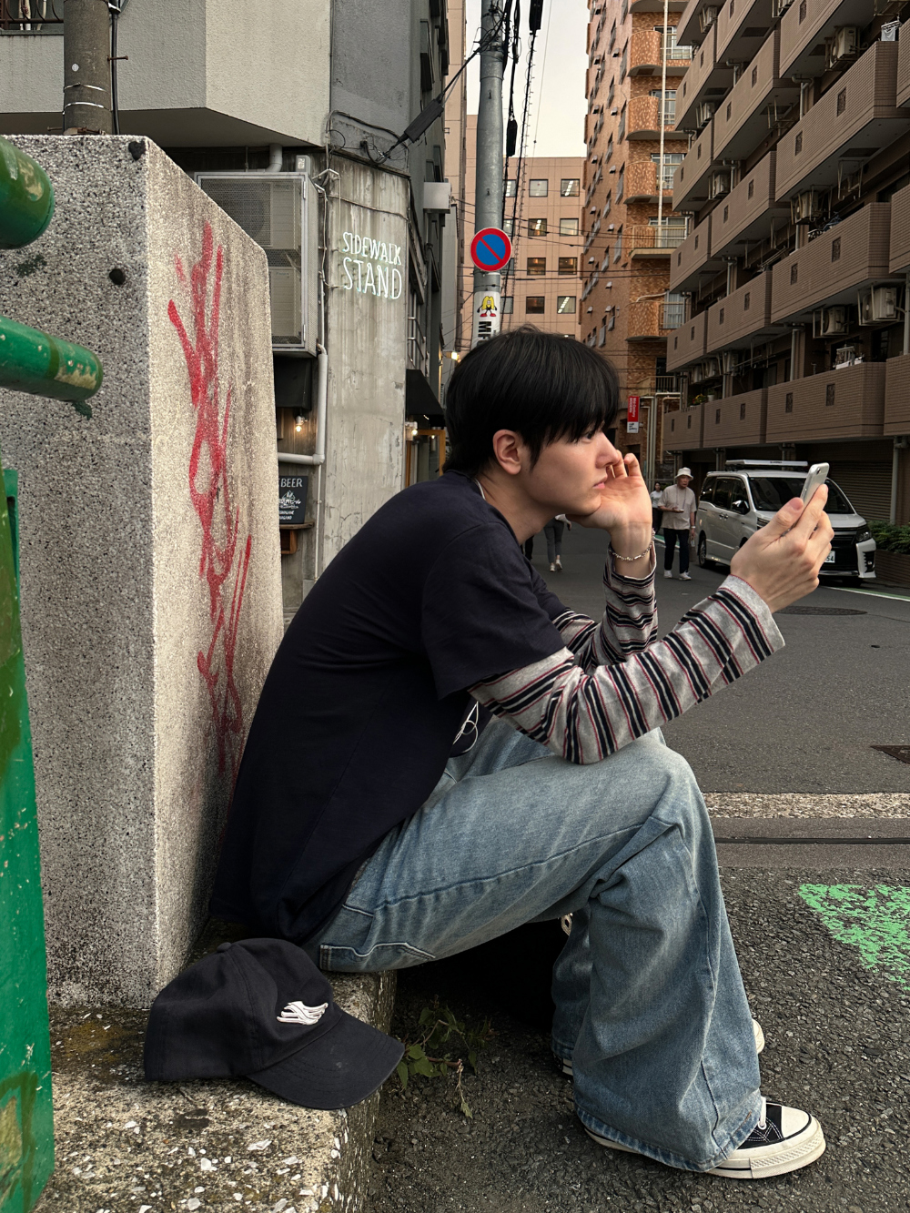 긴팔 티셔츠 모델 착용 이미지-S269L19