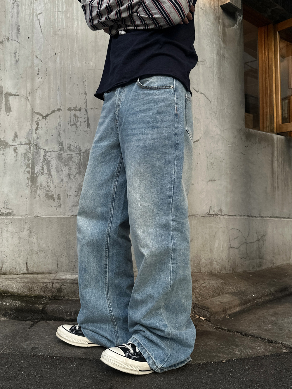긴팔 티셔츠 모델 착용 이미지-S271L8