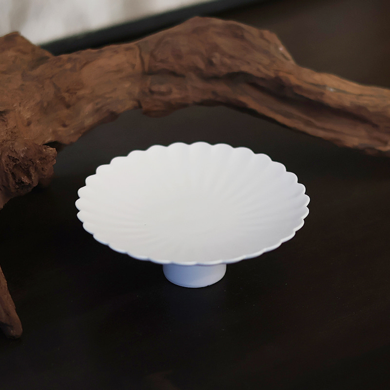 높은 굽 화형 접시 S - 꽃과 곡선 디자인 접시 이미지