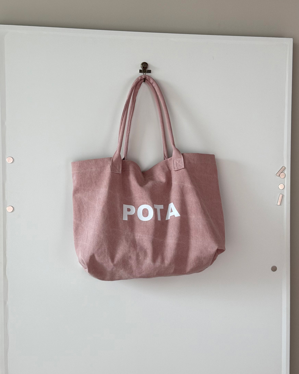 가방 코코아 색상 이미지-S2L3