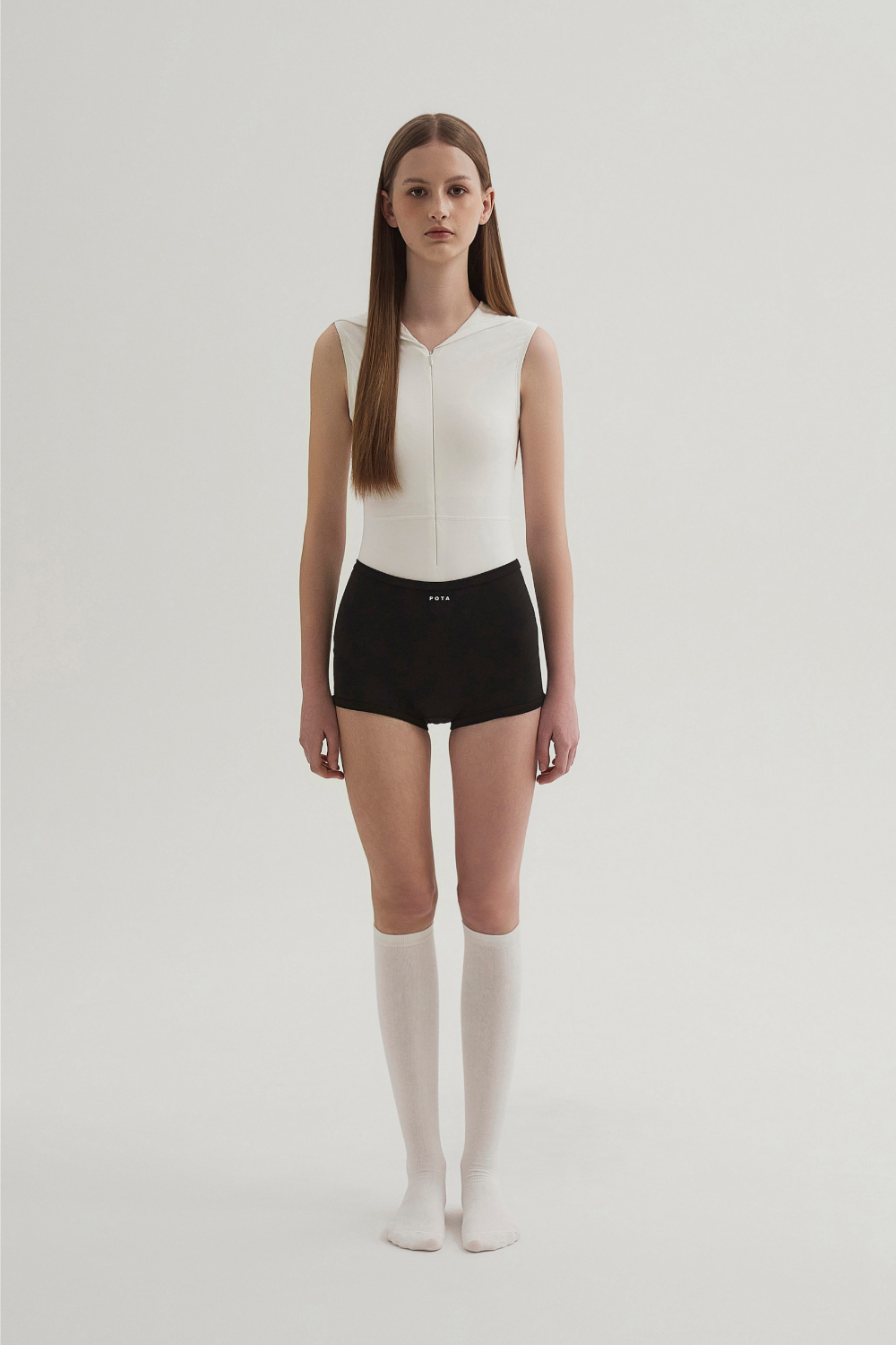 반바지 모델 착용 이미지-S5L9