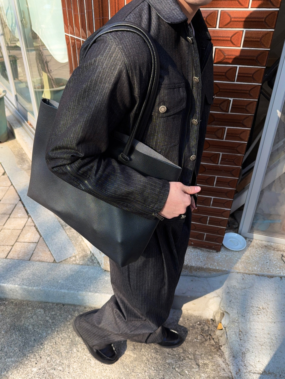 코트 모델 착용 이미지-S2L11