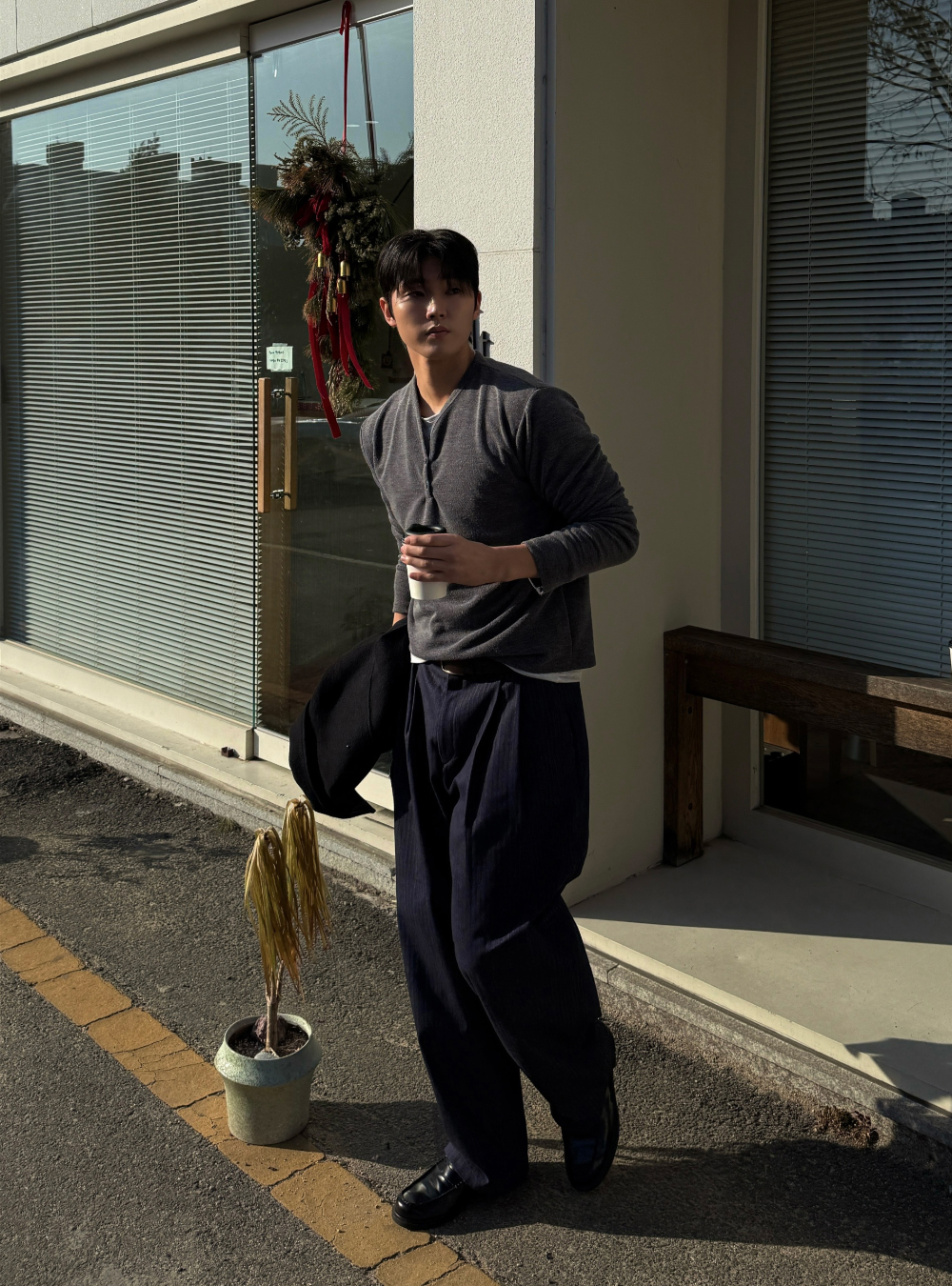 코트 모델 착용 이미지-S2L37