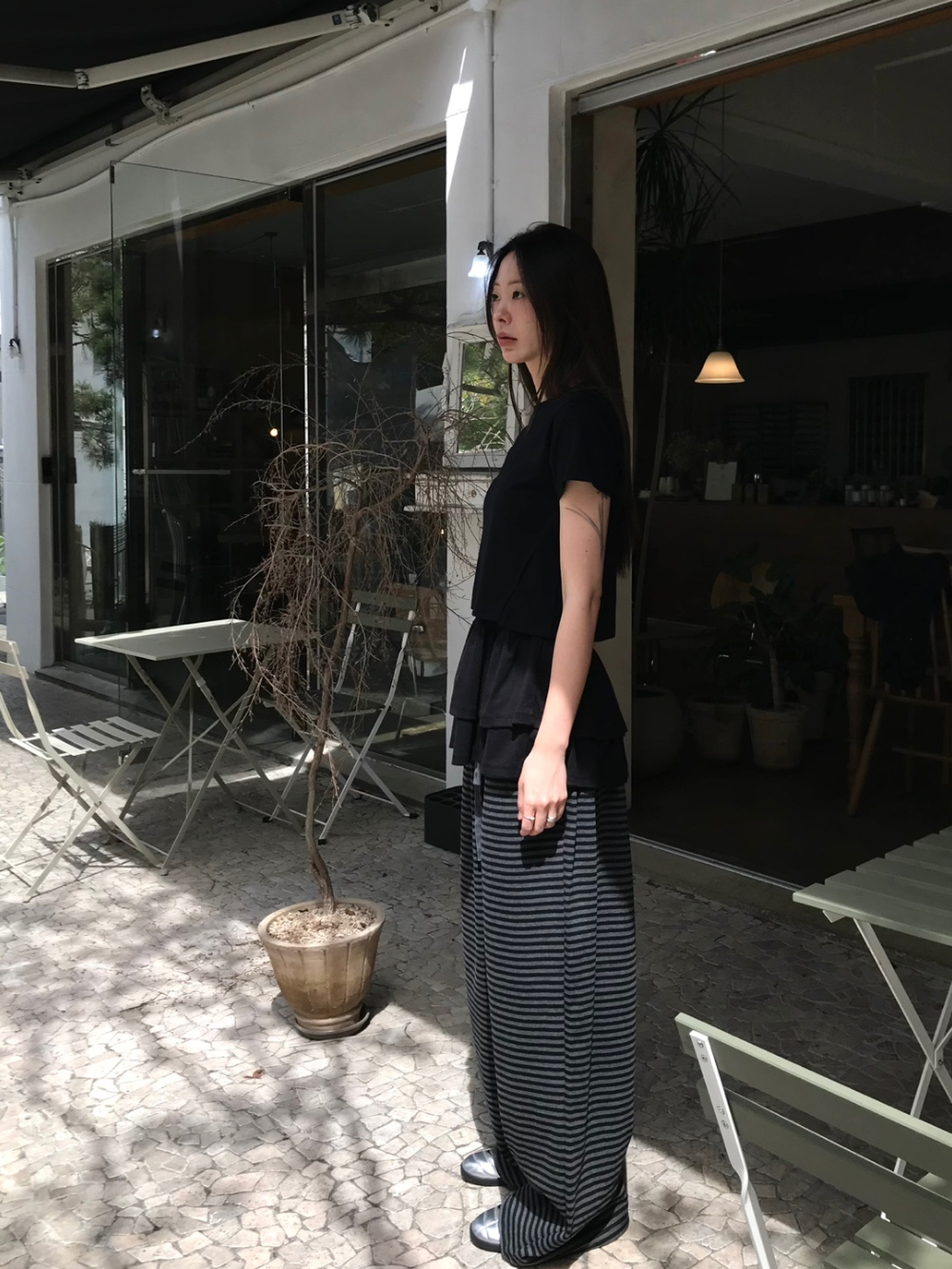 긴팔 티셔츠 모델 착용 이미지-S1L43