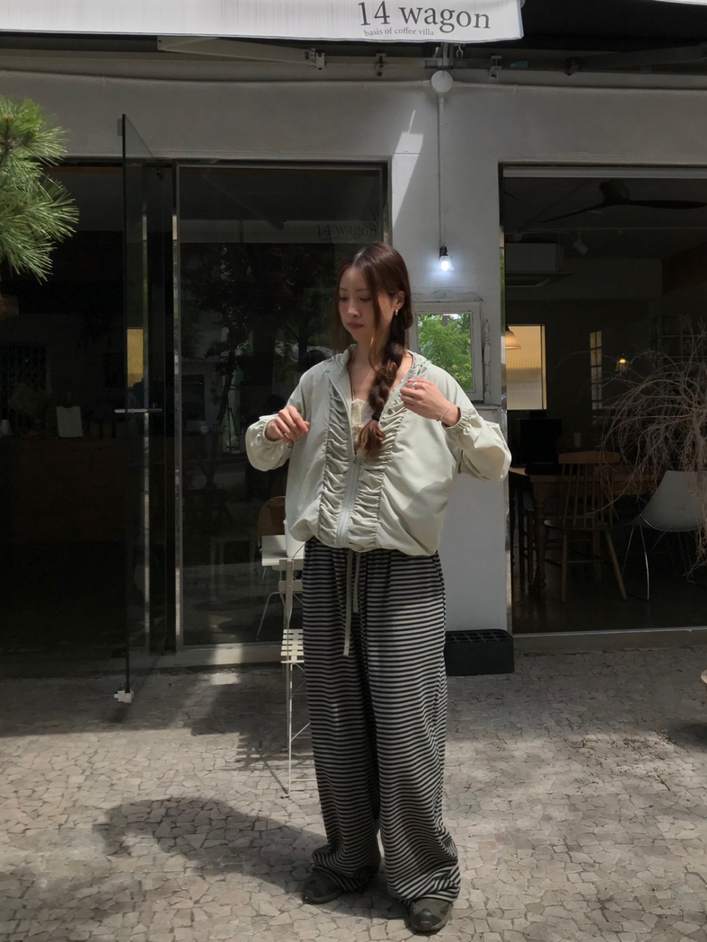 긴팔 티셔츠 모델 착용 이미지-S1L23