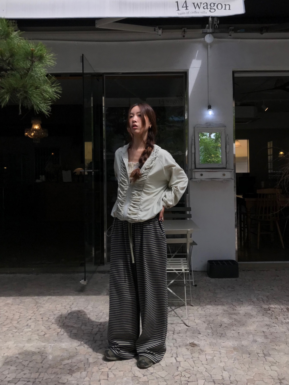 긴팔 티셔츠 모델 착용 이미지-S1L26