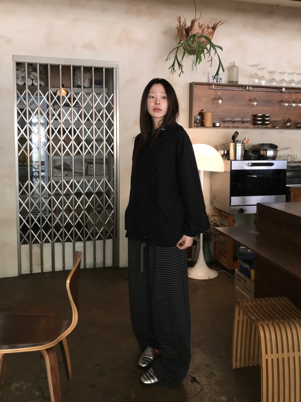 긴팔 티셔츠 모델 착용 이미지-S1L38