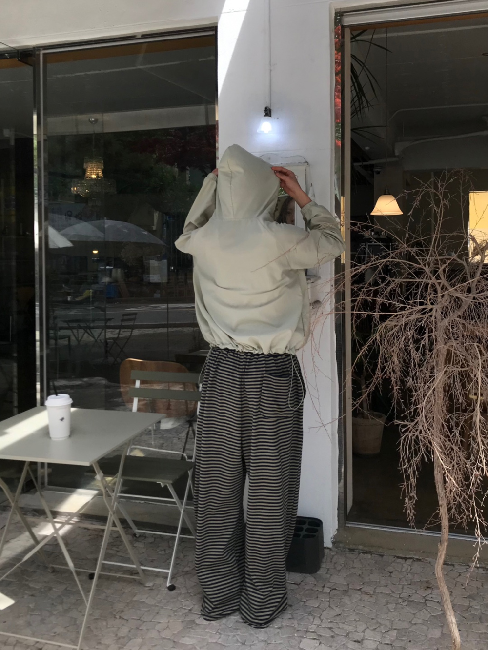 긴팔 티셔츠 모델 착용 이미지-S1L19