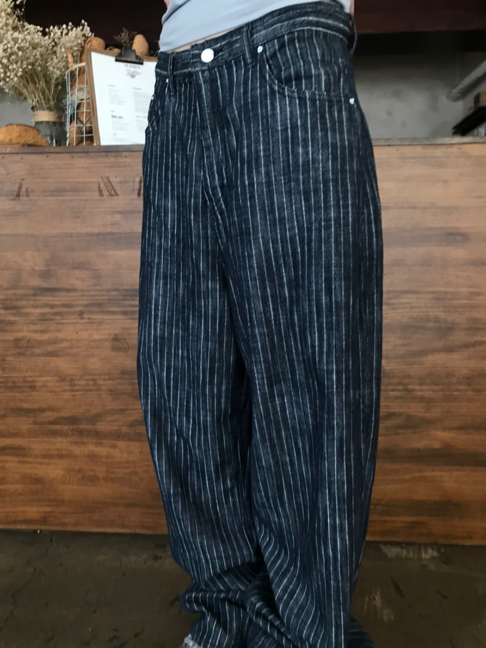 반팔 티셔츠 모델 착용 이미지-S1L23