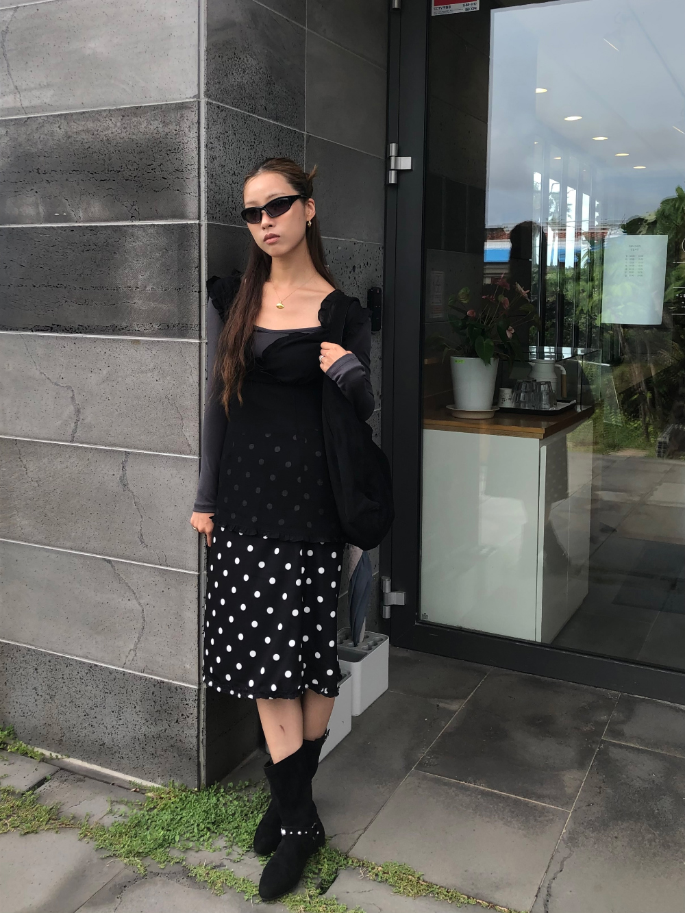 코트 모델 착용 이미지-S1L4