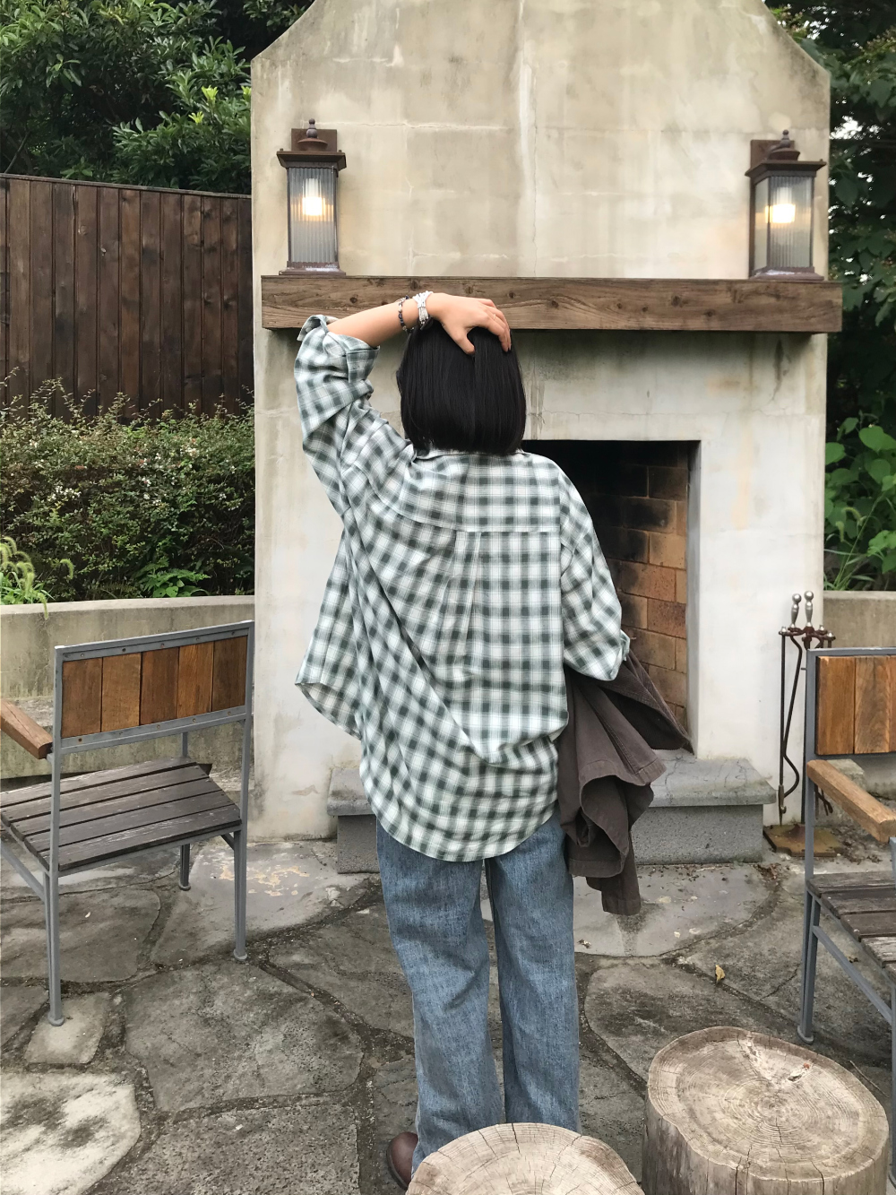 블라우스 모델 착용 이미지-S1L49