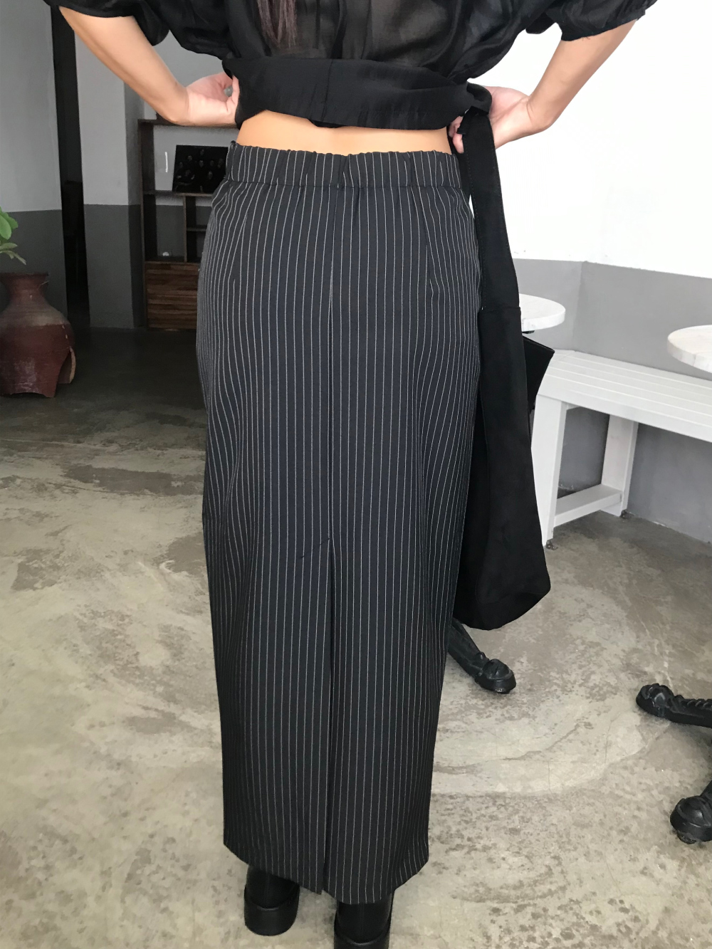 바지 모델 착용 이미지-S1L31