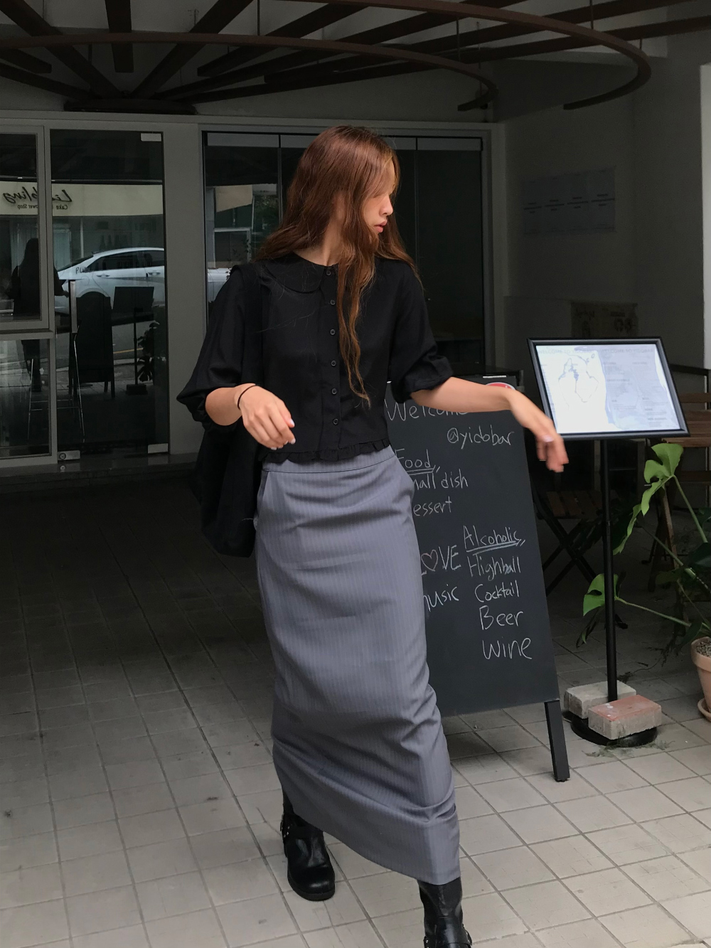 바지 모델 착용 이미지-S1L40